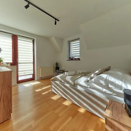 Misty Mountain Retreat Apartment *
