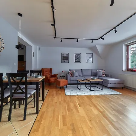 Misty Mountain Retreat Apartment